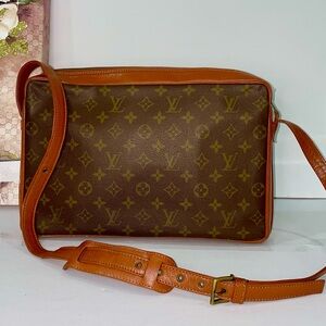 Louis Vuitton Sac Bandouliere Monogram Crossbody